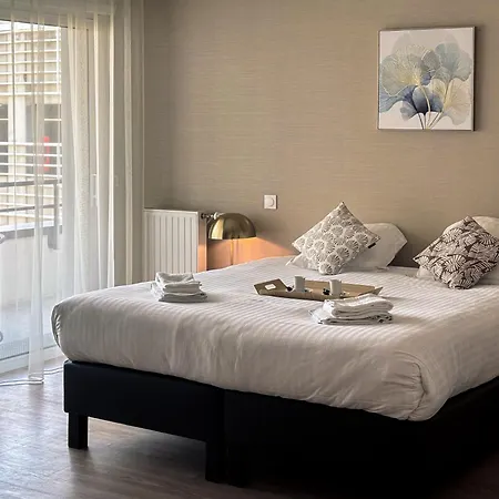 Aparthotel Résidence Services Seniors Les Boréales 4*