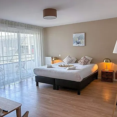 Résidence Services Seniors Les Boréales Aparthotel 4*